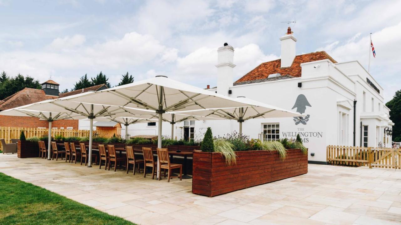 海科菲尔德 The Wellington Arms - Basingstoke-Reading酒店 外观 照片