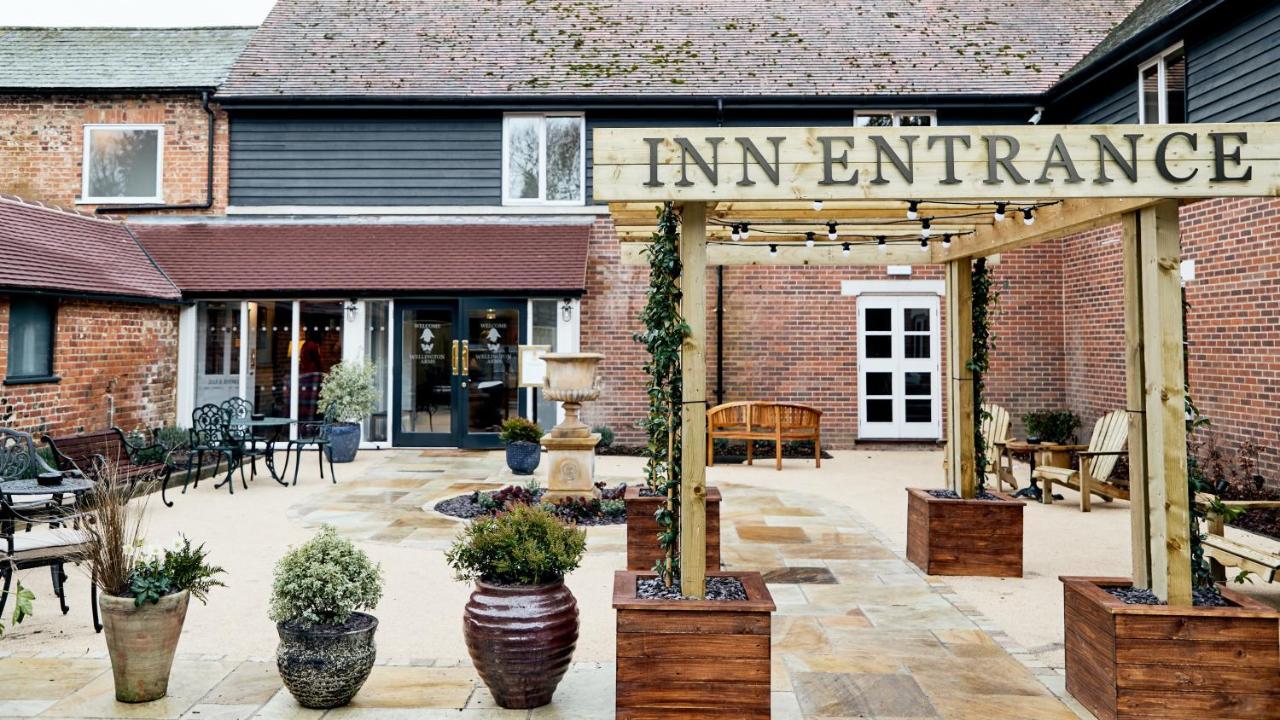 海科菲尔德 The Wellington Arms - Basingstoke-Reading酒店 外观 照片